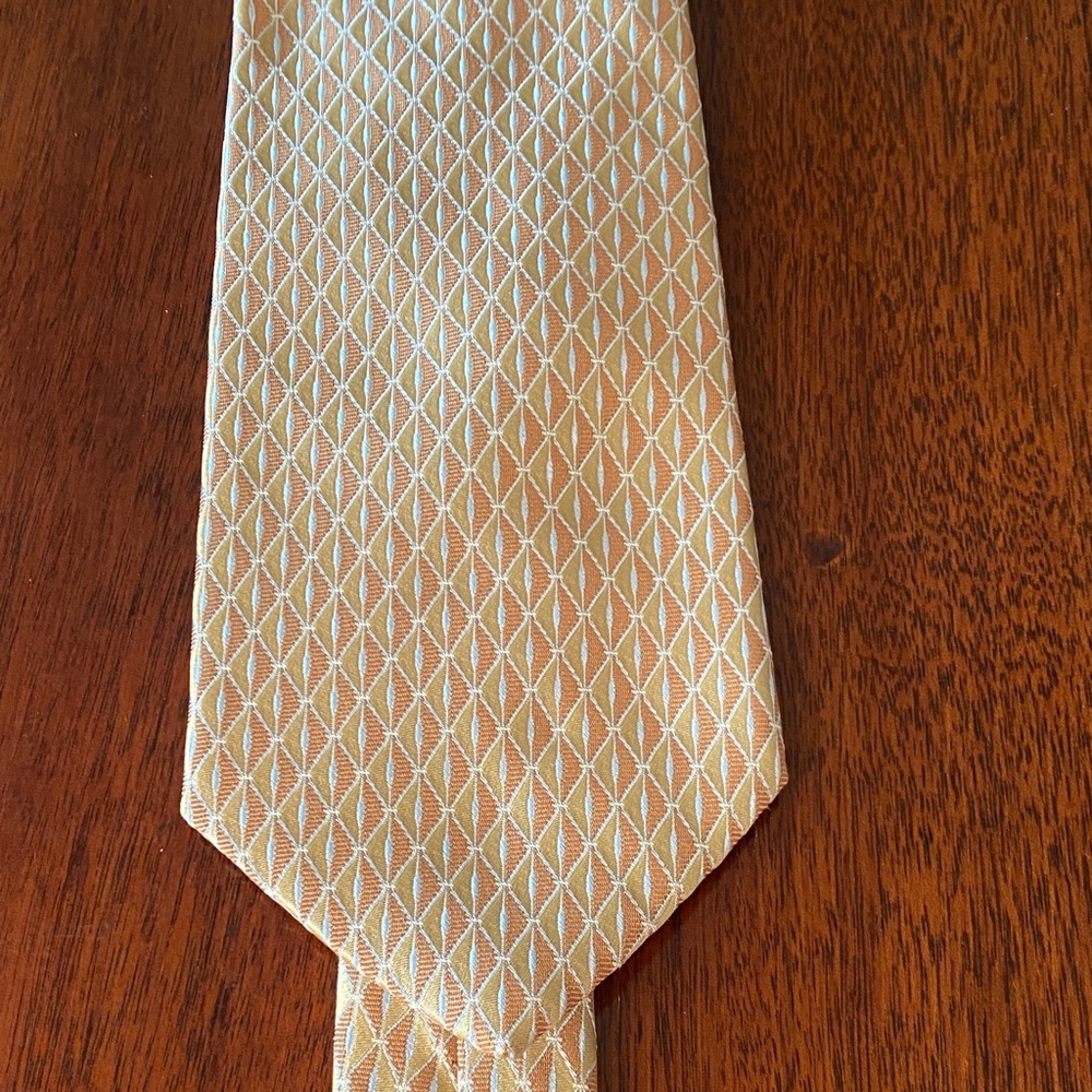 Hugo Boss Gold Geometric Men's Tie